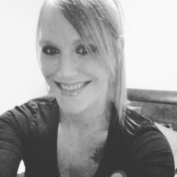 Meet your Posher, Kelli - Picture 13 of 16